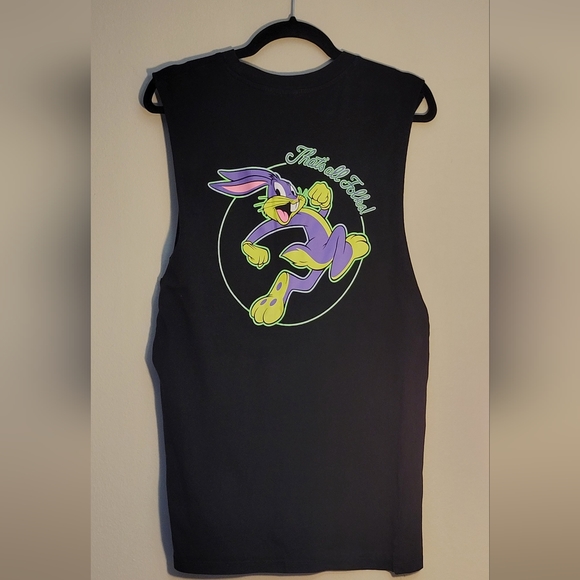 Looney tunes sleeveless shirt - Picture 2 of 4